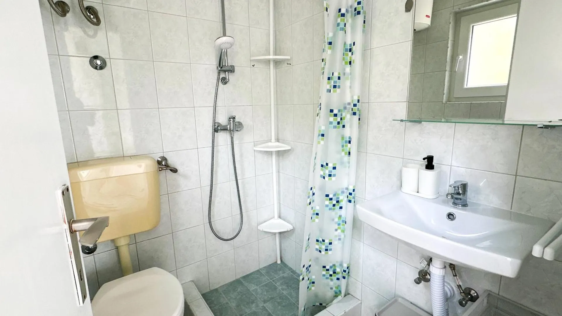 Apartmani San Premantura 0*,  Croatia